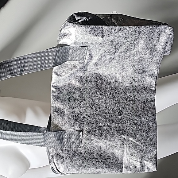 Justice Bag - Picture 3 of 7